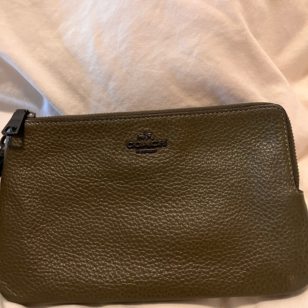 Coach Olive Leather Large Wristlet
